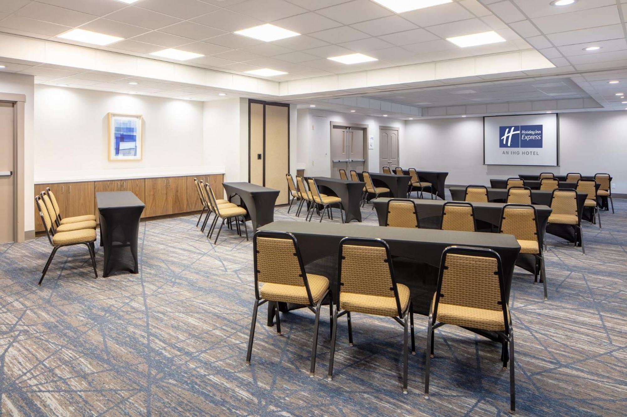 Holiday Inn Express Turlock By Ihg מראה חיצוני תמונה