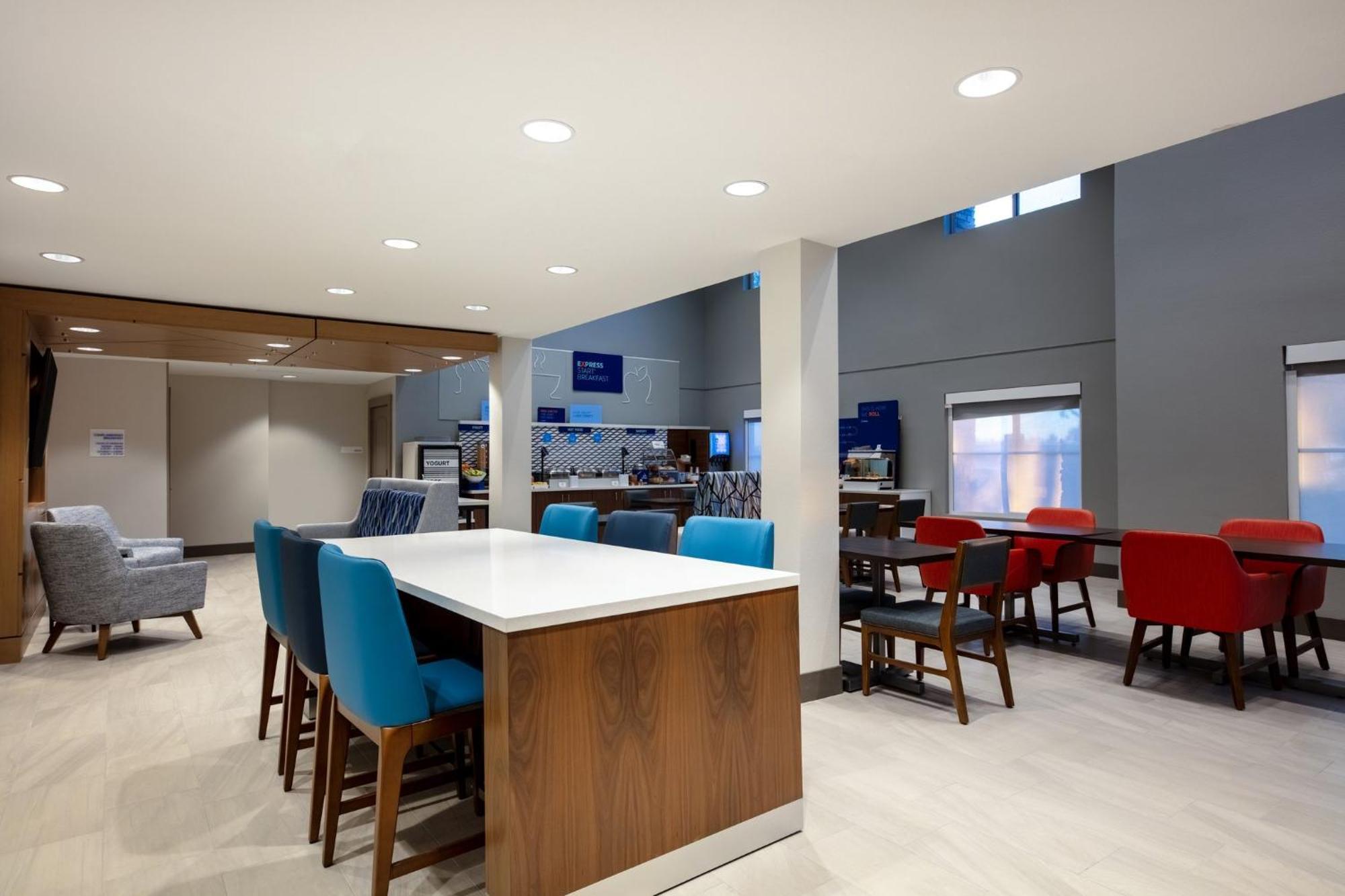 Holiday Inn Express Turlock By Ihg מראה חיצוני תמונה
