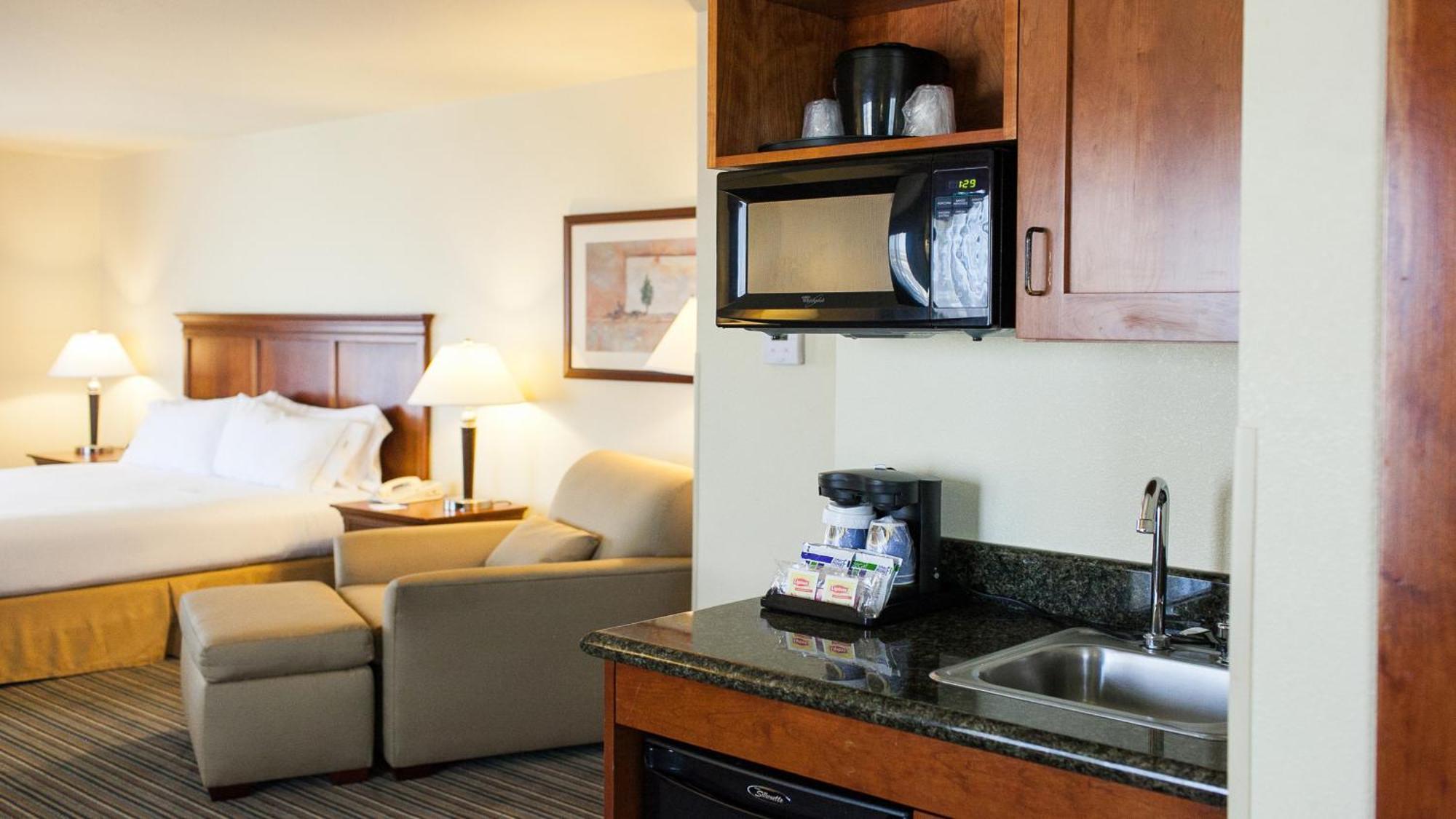 Holiday Inn Express Turlock By Ihg מראה חיצוני תמונה