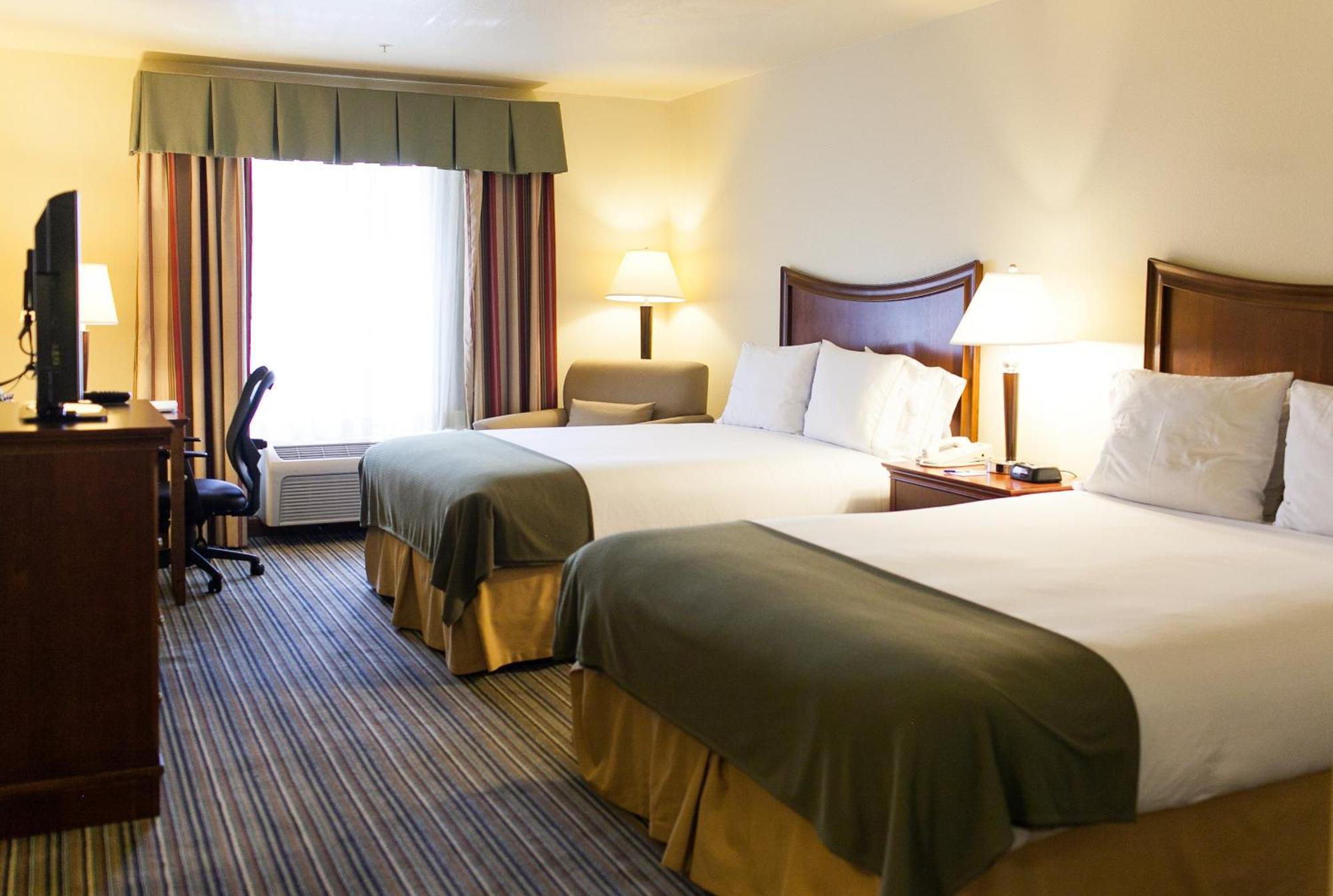 Holiday Inn Express Turlock By Ihg מראה חיצוני תמונה